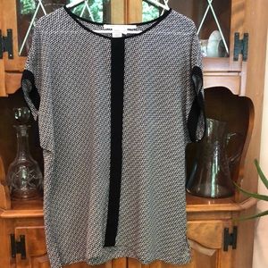 Medium Max Studio blavk and white top